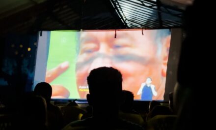 Cinema Itinerante Amazônia Cine Sol chega com sessão gratuita a Iranduba