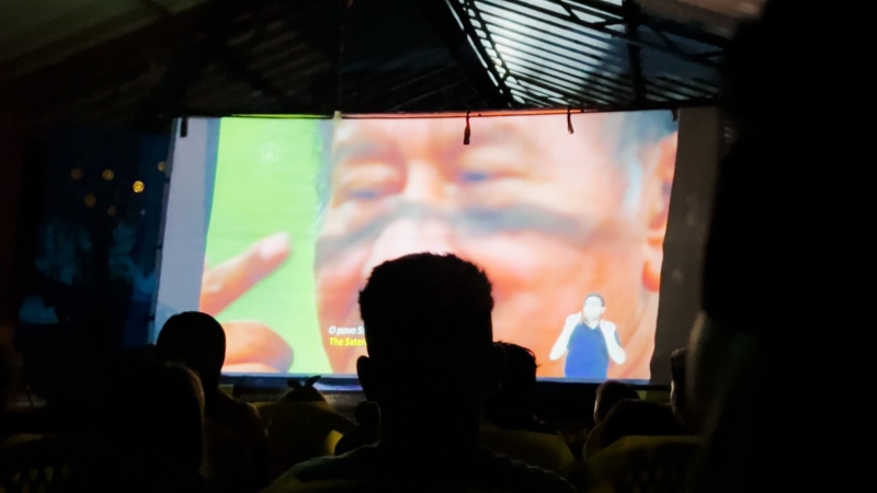 Cinema Itinerante Amazônia Cine Sol chega com sessão gratuita a Iranduba