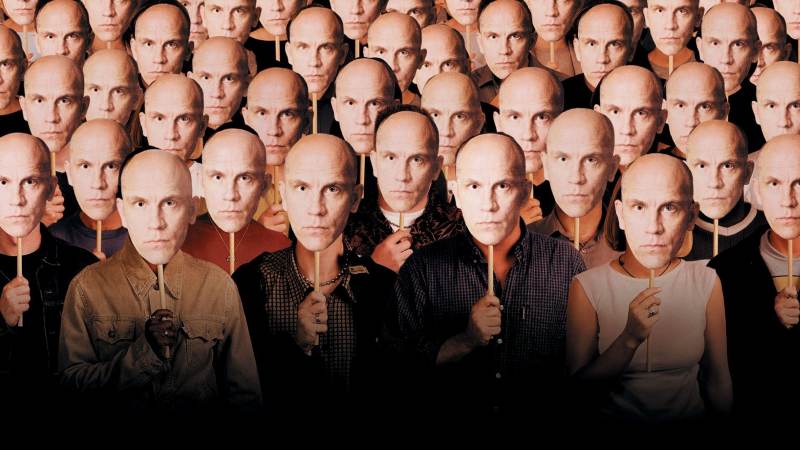 Portais, Chimpanzés e Marionetes: 25 Anos de ‘Quero Ser John Malkovich’