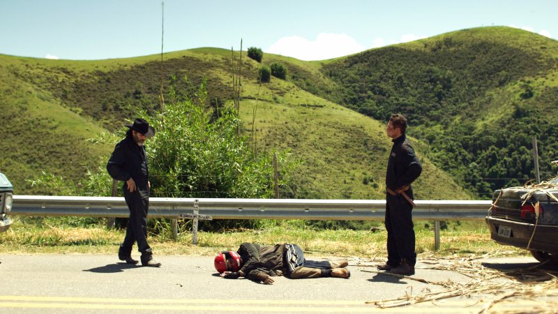 ‘Enterre Seus Mortos’: a religião como ópio e trauma