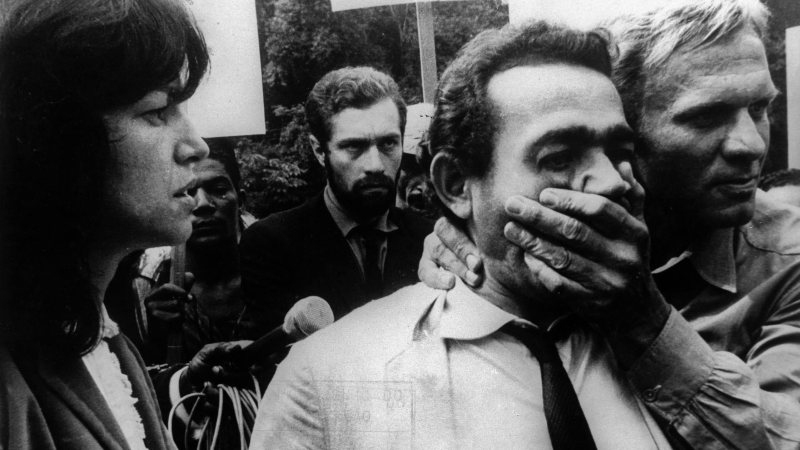 O colonialismo e a desilusão política em ‘Terra em Transe’, de Glauber Rocha