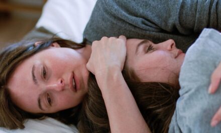 ‘Sentimental Value’: arte e afeto colidem em drama familiar comovente de Joachim Trier