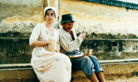 Quim, Carula e o Brasil Esquecido: 40 Anos de ‘A Marvada Carne’