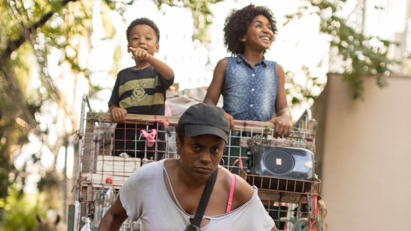 ‘A Melhor Mãe do Mundo’: olhar doloroso e inspirador sobre maternidade e liberdade