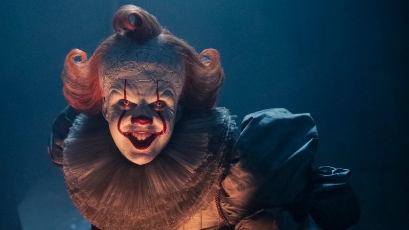 ‘It – Bem-Vindos a Derry’: série expande a maldade dos filmes e se aproxima do livro