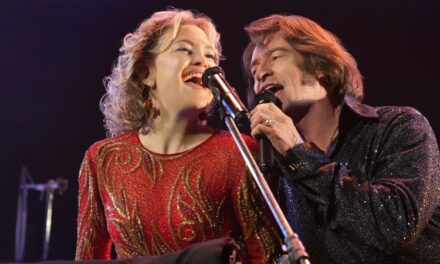 ‘Song Sung Blue’: drama evita o óbvio e aposta no cotidiano