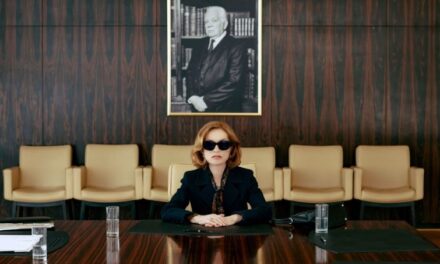 ‘A Mulher Mais Rica do Mundo’: sucesso francês com cara de novela das antigas