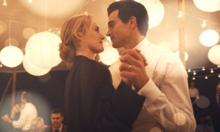 ‘História De Amor: John F. Kennedy Jr. e Carolyn Bessette’: série humaniza tragédia com sensibilidade