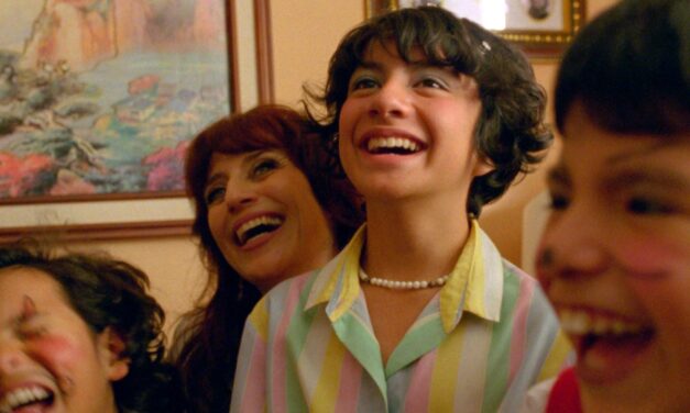 Brasil em Cannes 2026: confira o trailer de ‘Seis Meses no Prédio Rosa e Azul’