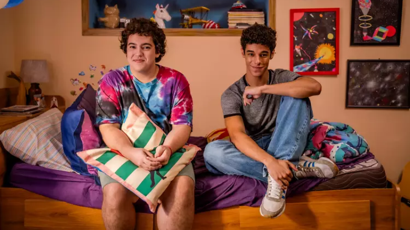 ‘Quinze Dias’ transforma descobertas da juventude em uma história acolhedora