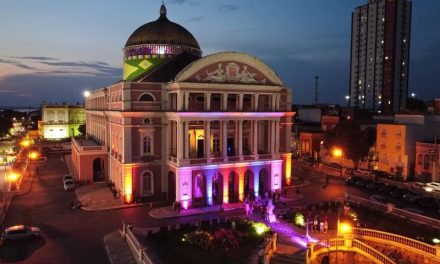 A história do cinema no Teatro Amazonas em 8 momentos marcantes