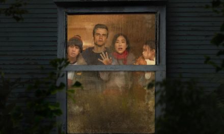 ‘A Última Casa’: suspense aprisiona personagens e o próprio filme