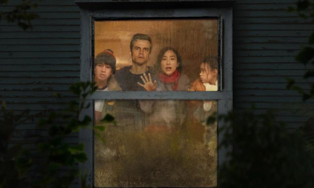‘A Última Casa’: suspense aprisiona personagens e o próprio filme