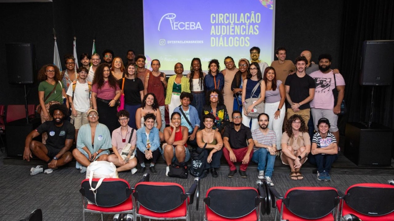Podcast “Receba” amplia debates sobre distribuição e circulação do cinema brasileiro