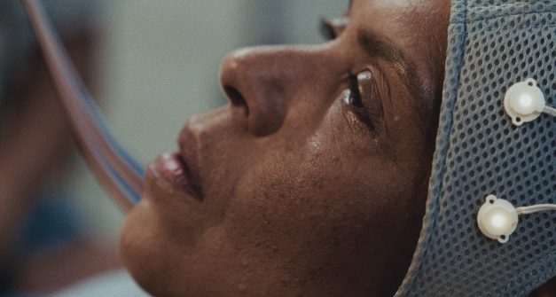 ‘Oceânico’: suspense passa longe de criar tensão no mundo acadêmico